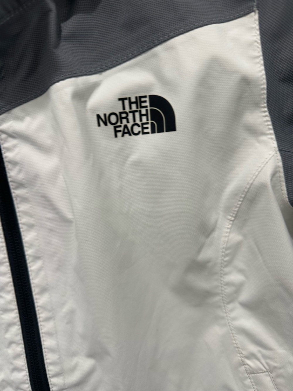 The North Face Resolve Dryvent Women’s Two-Tone Hooded Jacket - White & Gray - Picture 3 of 8